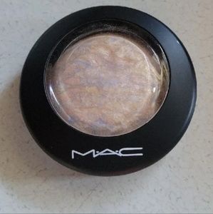 New MAC Powder